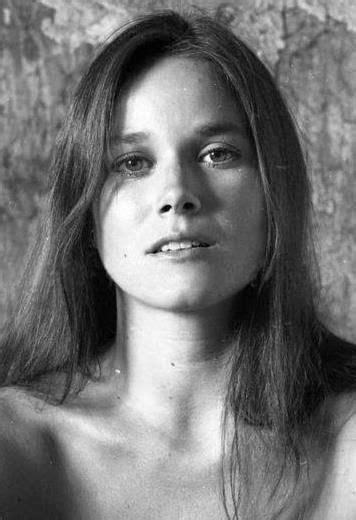 BARBARA HERSHEY Nude